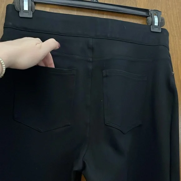Black XL Spanx Skinny Pants - Picture 3 of 3
